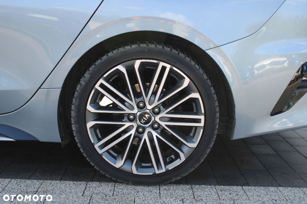 Kia ProCeed - 18