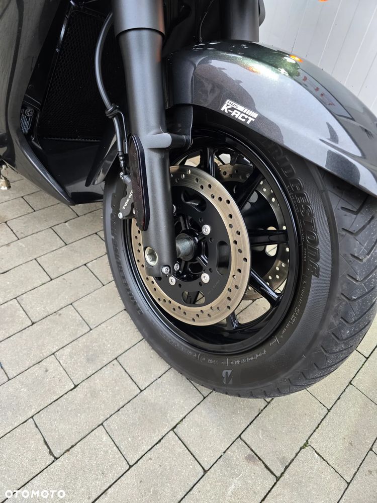 Kawasaki Vulcan - 10