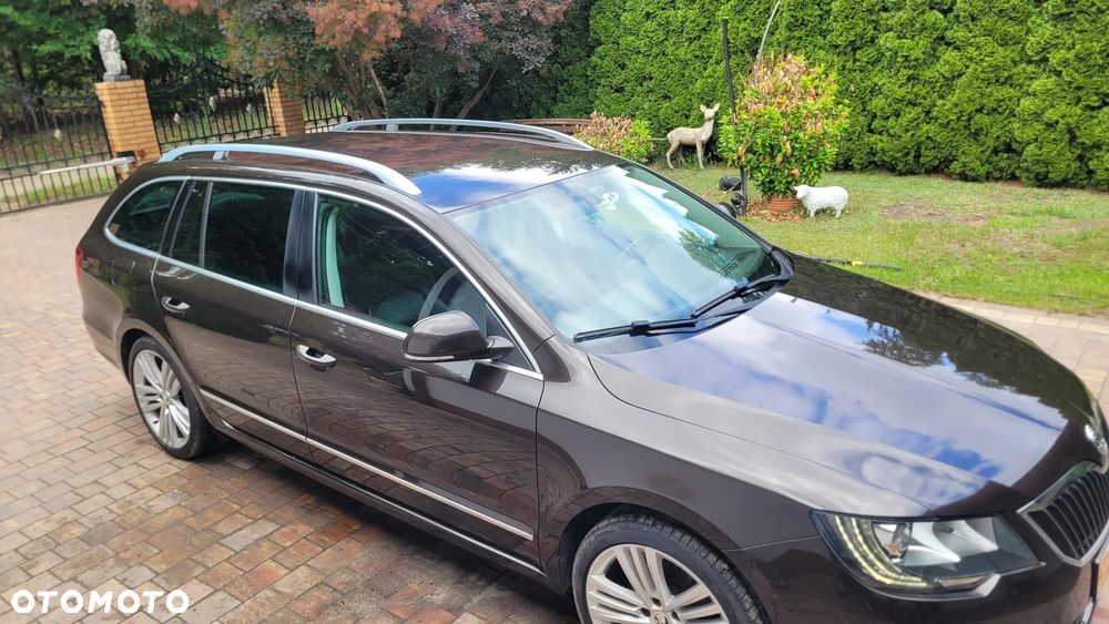 Skoda Superb 2.0 TDI Green tec DSG Elegance - 38