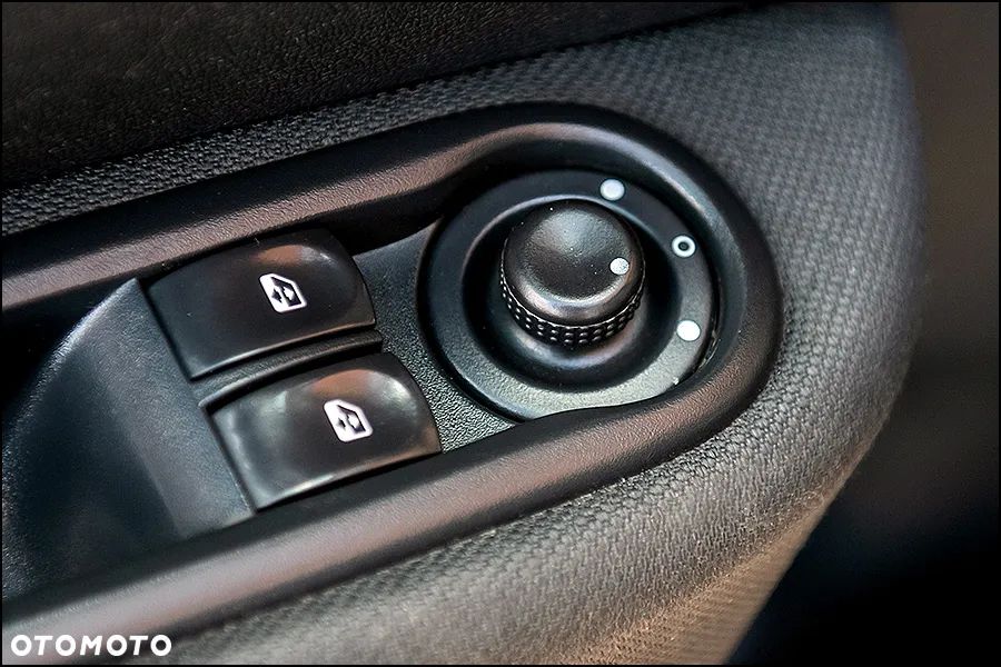 Renault Clio - 26