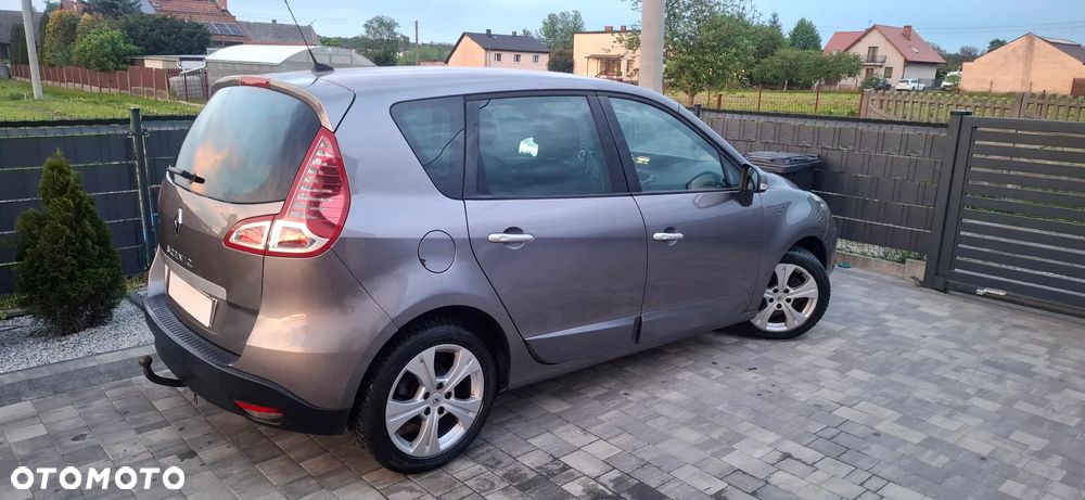 Renault Scenic 1.6 16V 110 Dynamique - 28