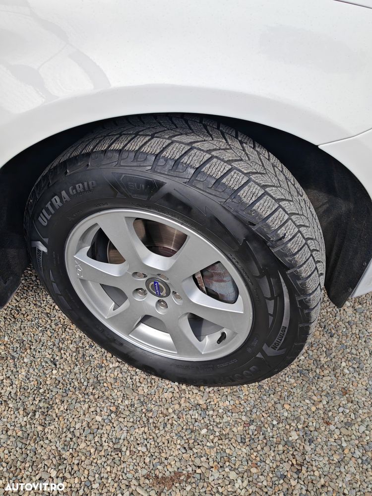 Volvo XC 60 D3 Geartronic Momentum - 25