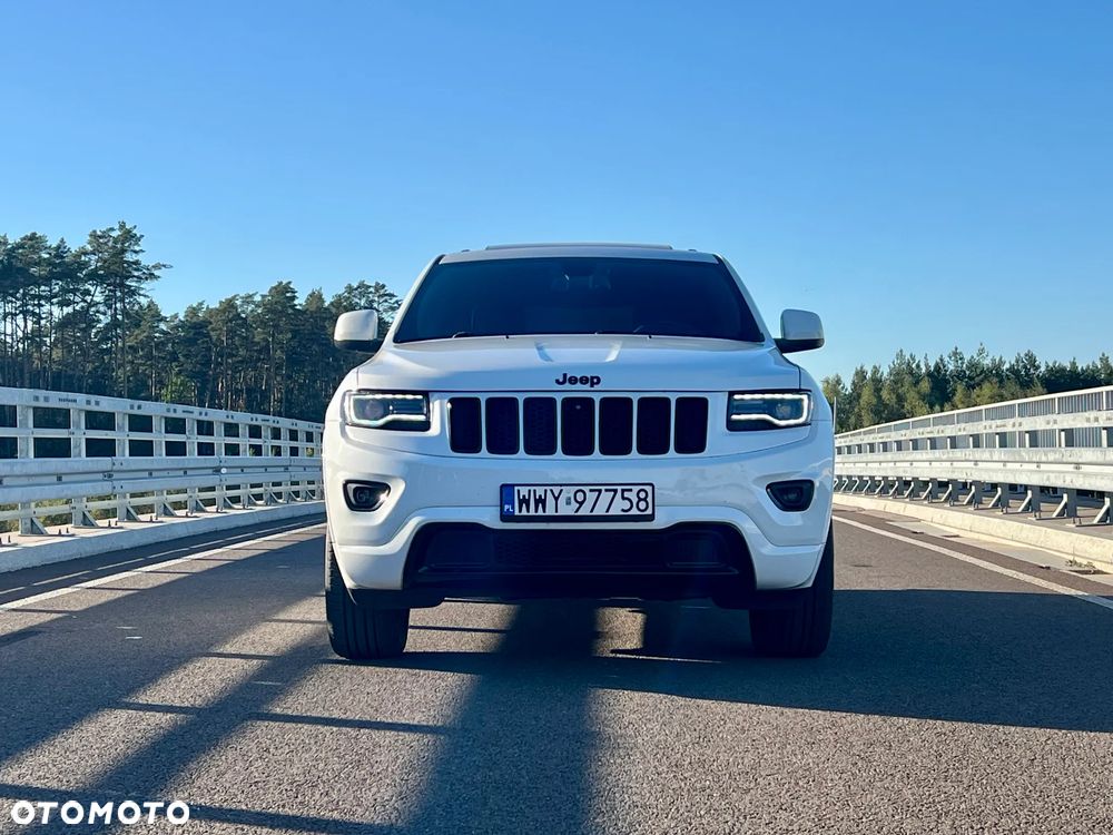 Jeep Grand Cherokee - 21
