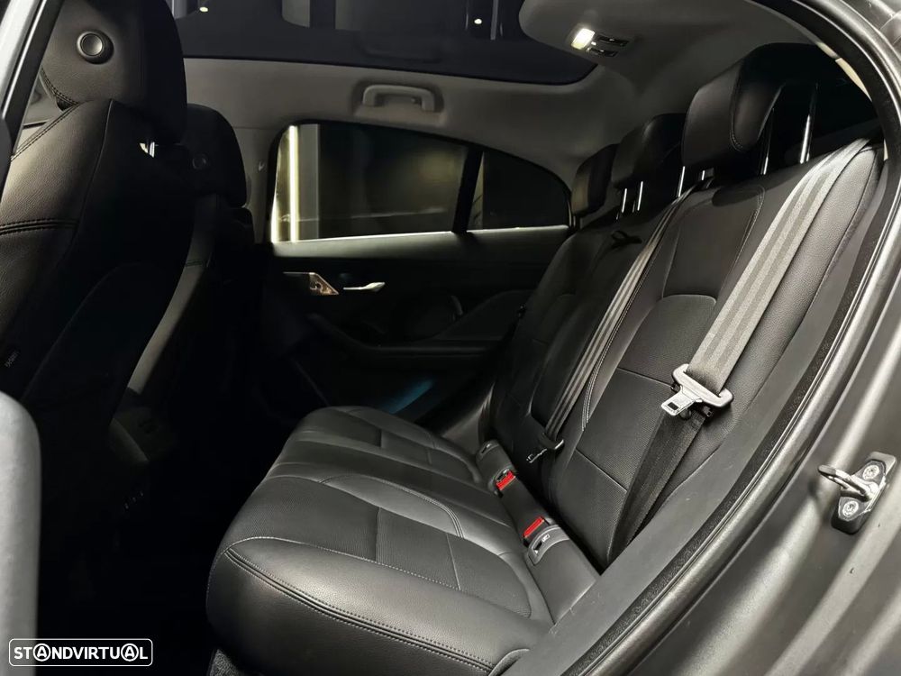 Jaguar I-Pace - 34