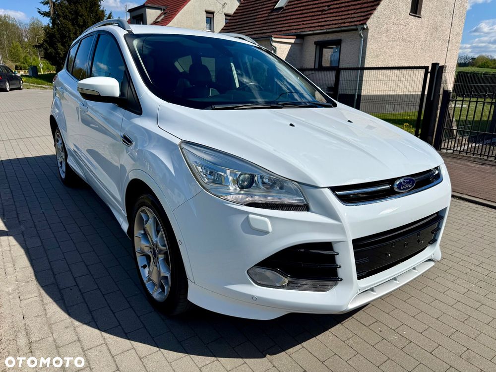 Ford Kuga 1.6 EcoBoost 2x4 Titanium - 4