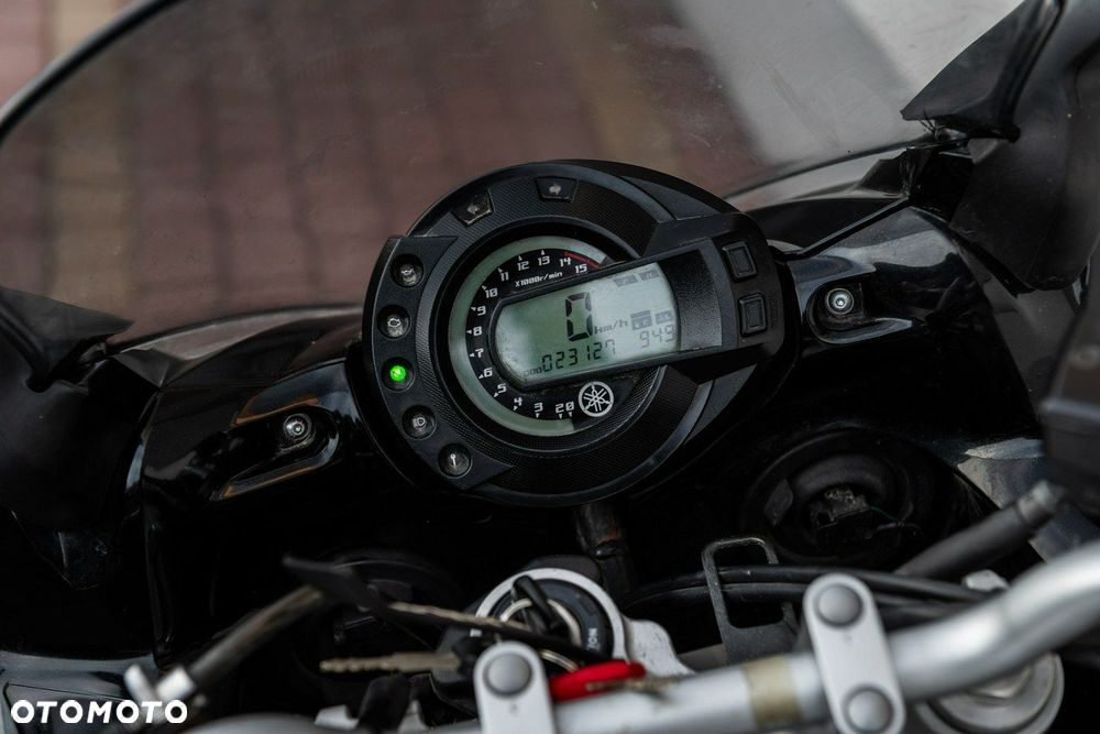 Yamaha FZ - 8