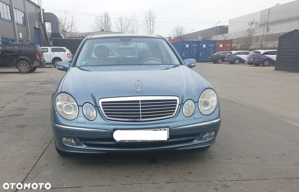 Mercedes-Benz Klasa E 320 4-Matic T Avantgarde - 5