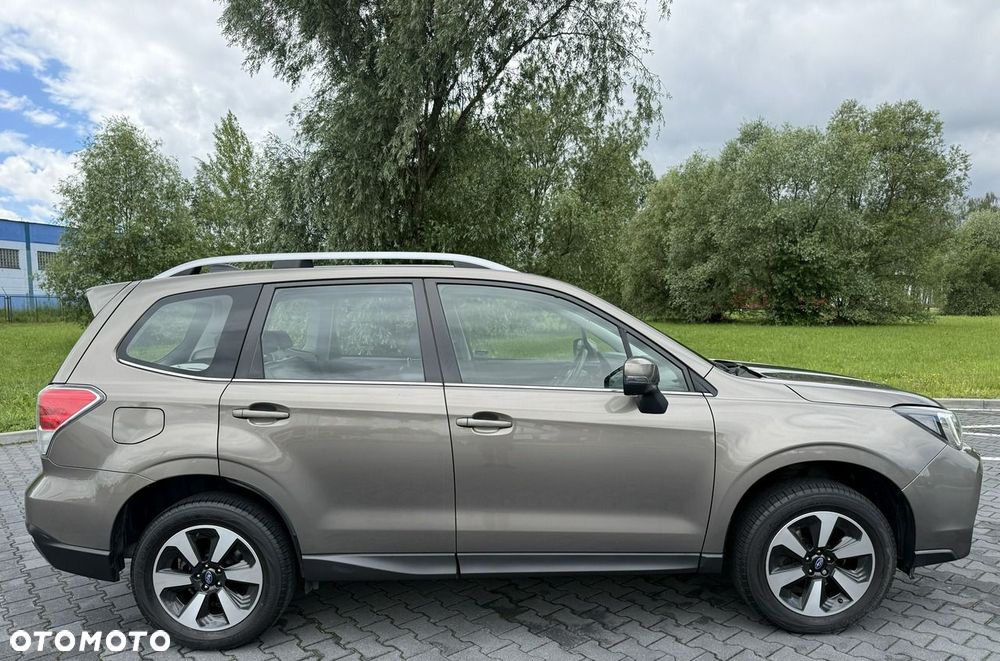 Subaru Forester 2.0 i Exclusive Special (EyeSight) Lineartronic - 12