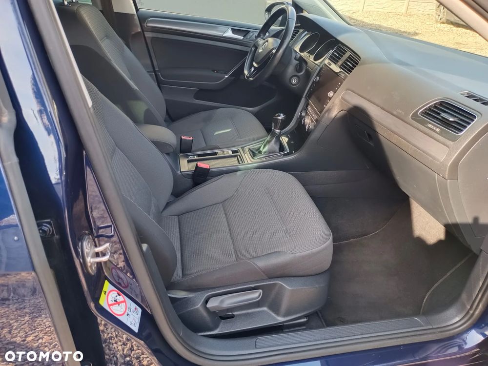 Volkswagen Golf - 19