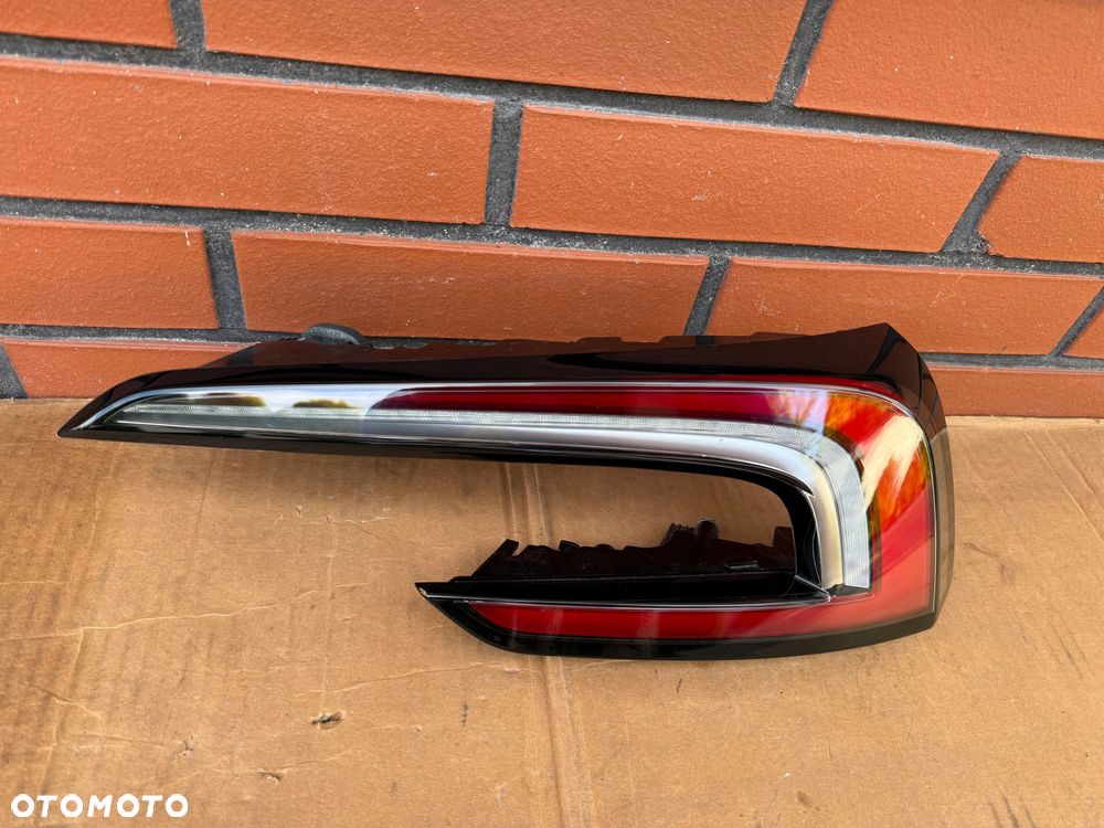 tesla model 3 highland 2024- lampa tyl led kompletna prawa eu demontaz