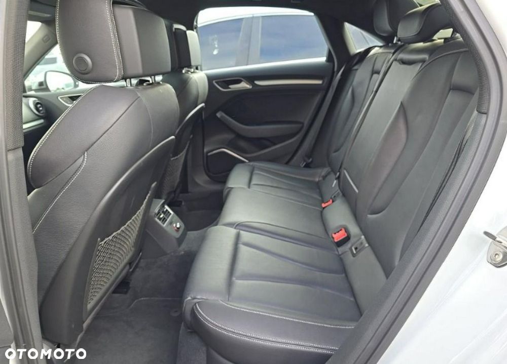 Audi S3 S tronic - 10