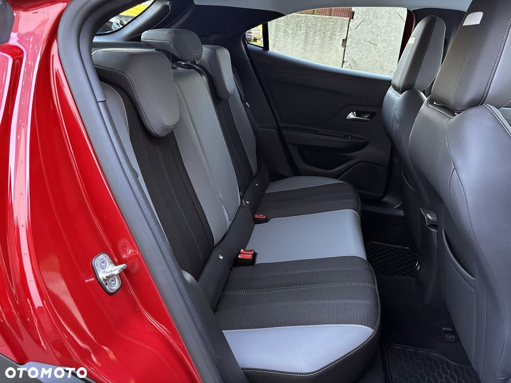 Opel Mokka 1.2 T Elegance S&S - 24