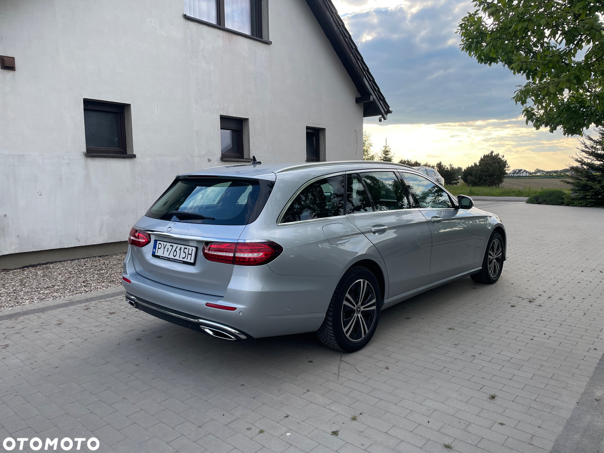 Mercedes-Benz Klasa E 220 d T 9G-TRONIC Avantgarde - 8