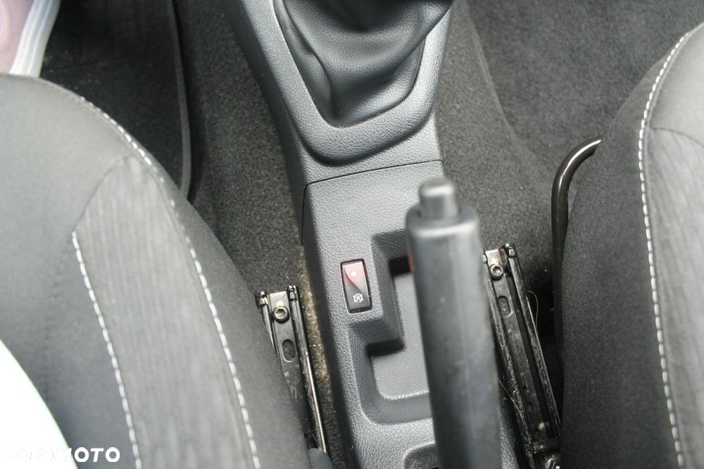 Dacia Sandero - 18
