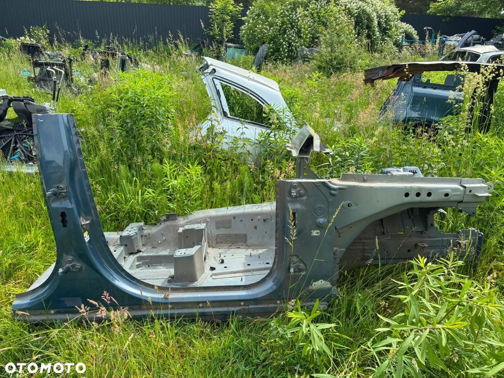 ĆWIARTKA PRÓG SŁUPEK FARTUCH PODŁUŻNICA PRAWA STRONA LAND ROVER DEFENDER L633 - 1