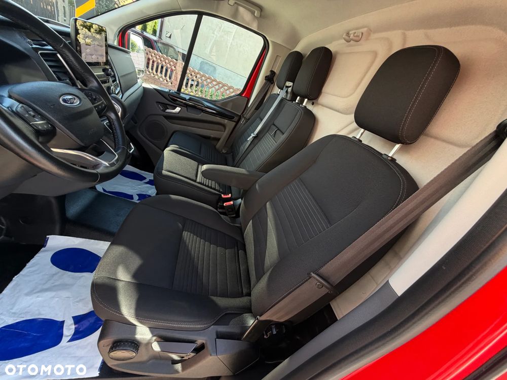 Ford TRANSIT CUSTOM - 9