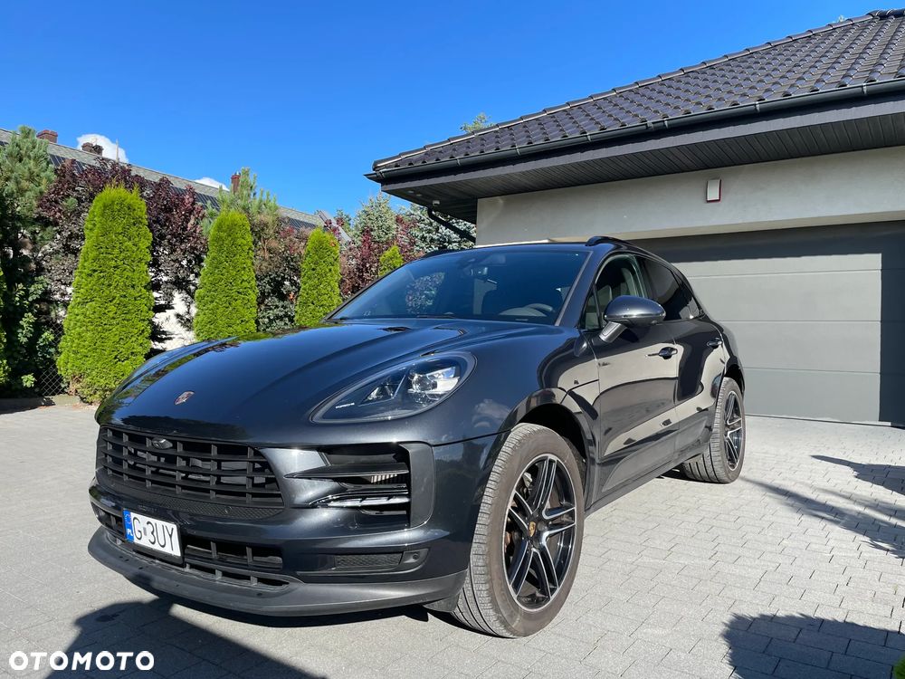 Porsche Macan - 1