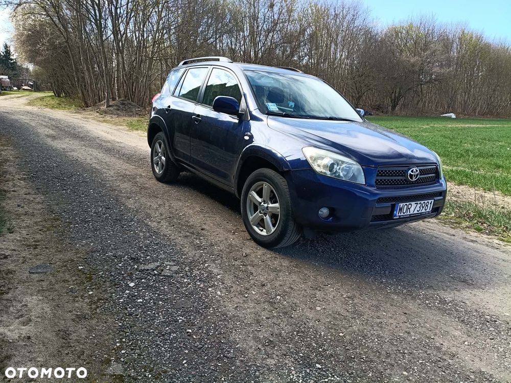 Toyota RAV4 - 3