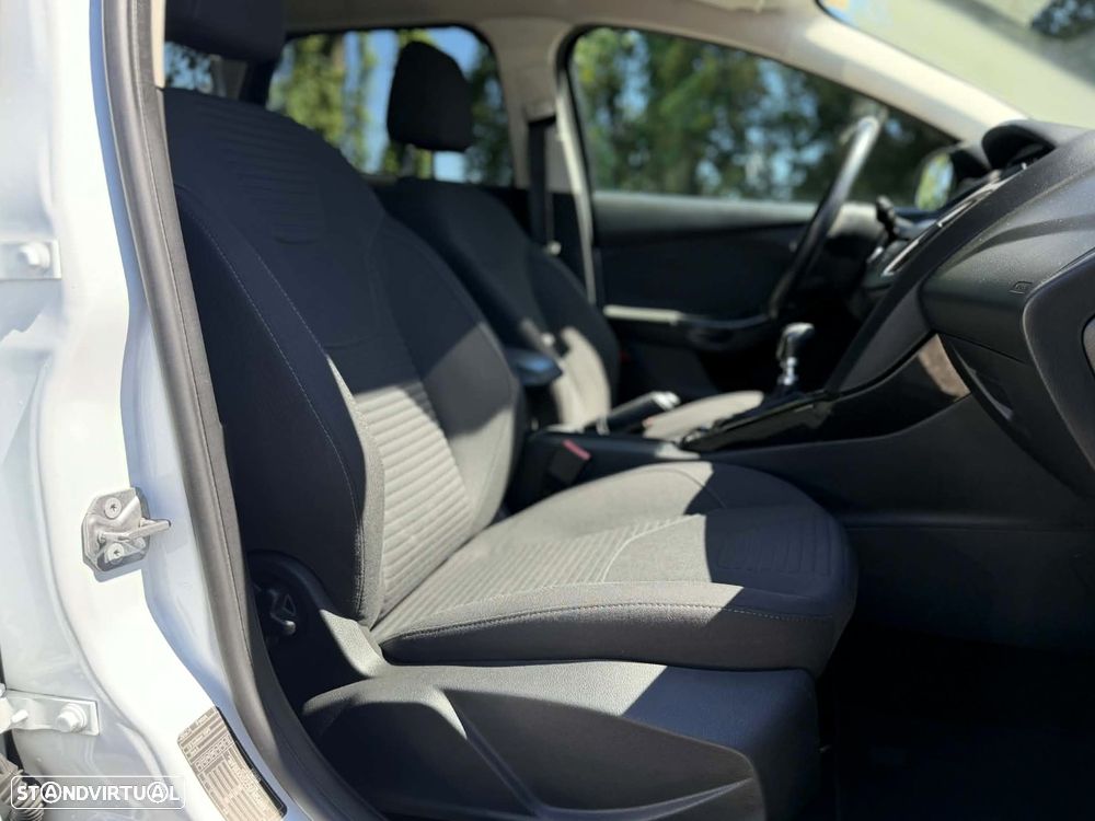 Ford Focus SW 1.0 SCTi Titanium Best - 21