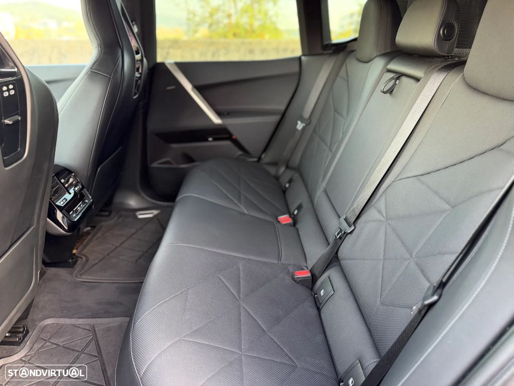 BMW iX xDrive 40 Pack Desportivo - 17
