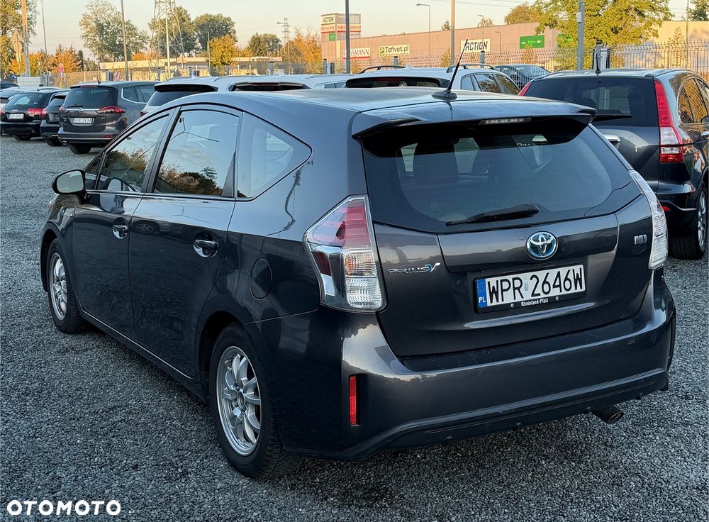 Toyota Prius (Hybrid) Executive - 6