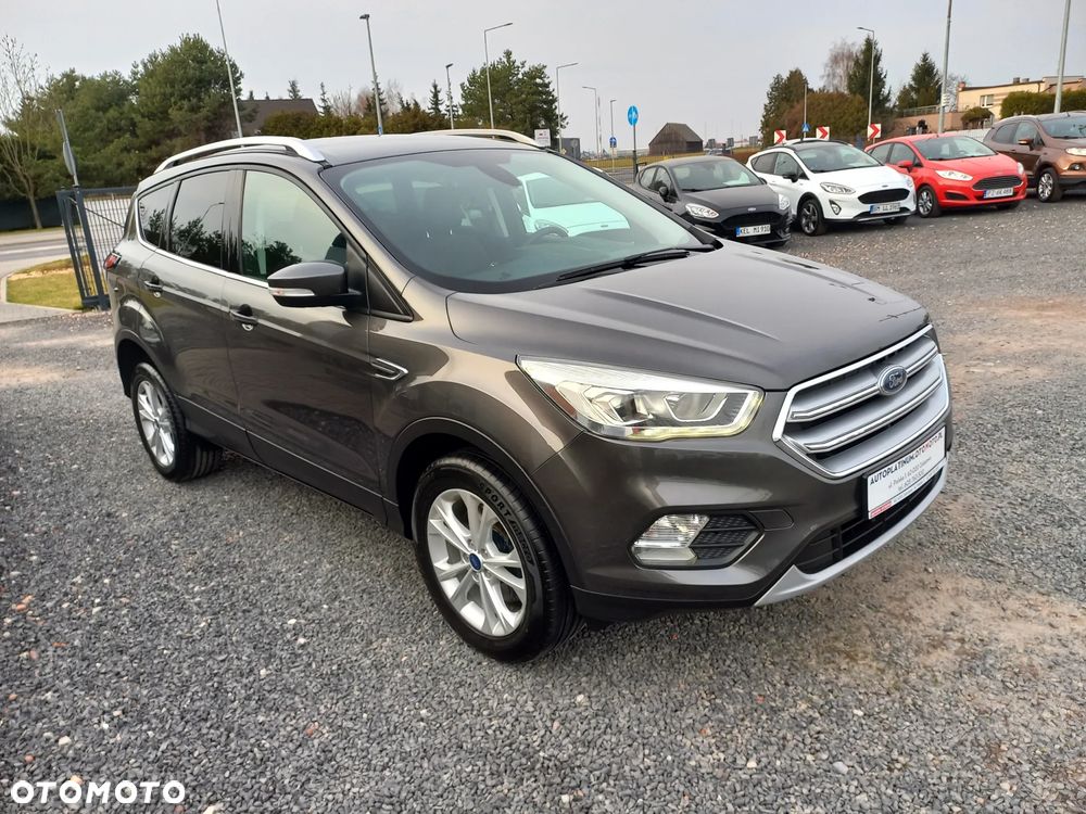 Ford Kuga 1.5 TDCi 2x4 Titanium - 10