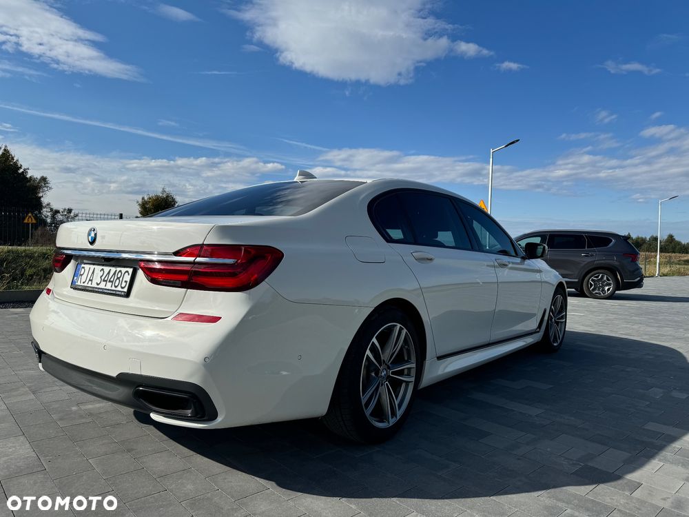 BMW Seria 7 740Li xDrive - 39