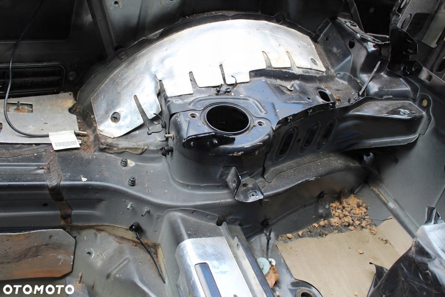 ĆWIARTKA BŁOTNIK TYŁ LEWY MERCEDES SL R230 197 - 5