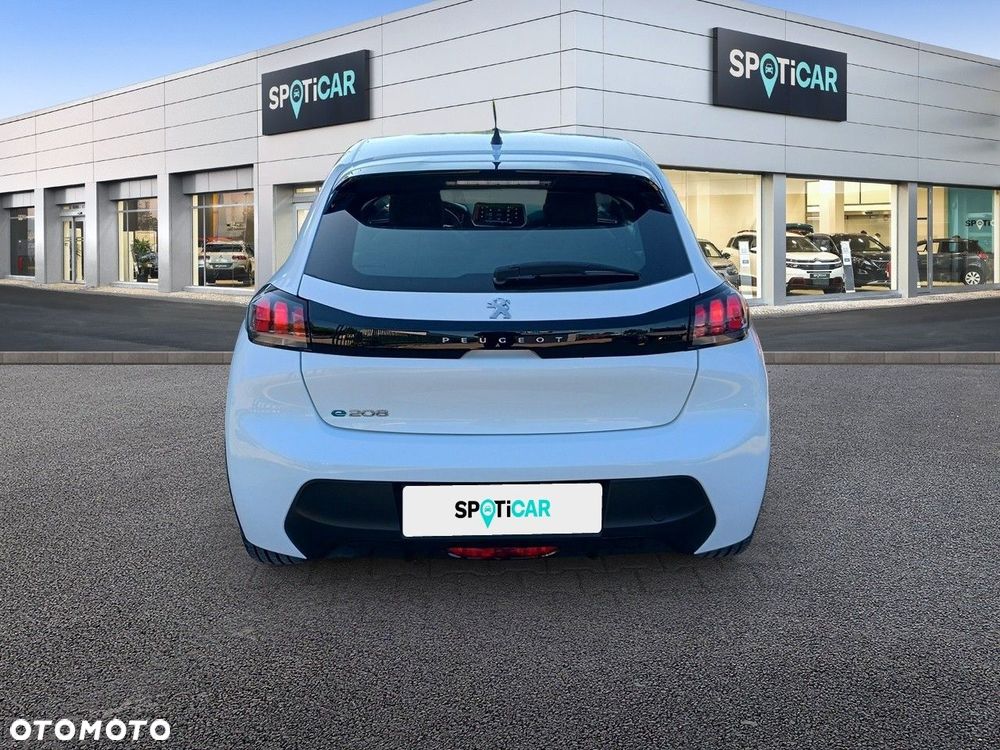 Peugeot 208 - 6