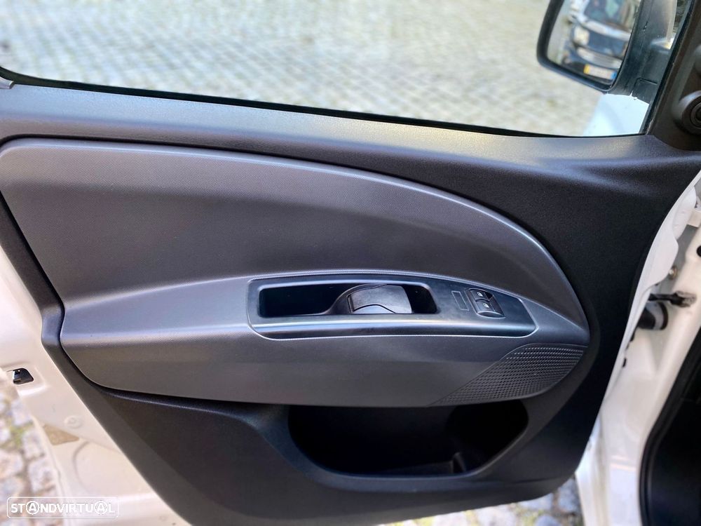 Fiat Doblo 1.3 Multijet - 11