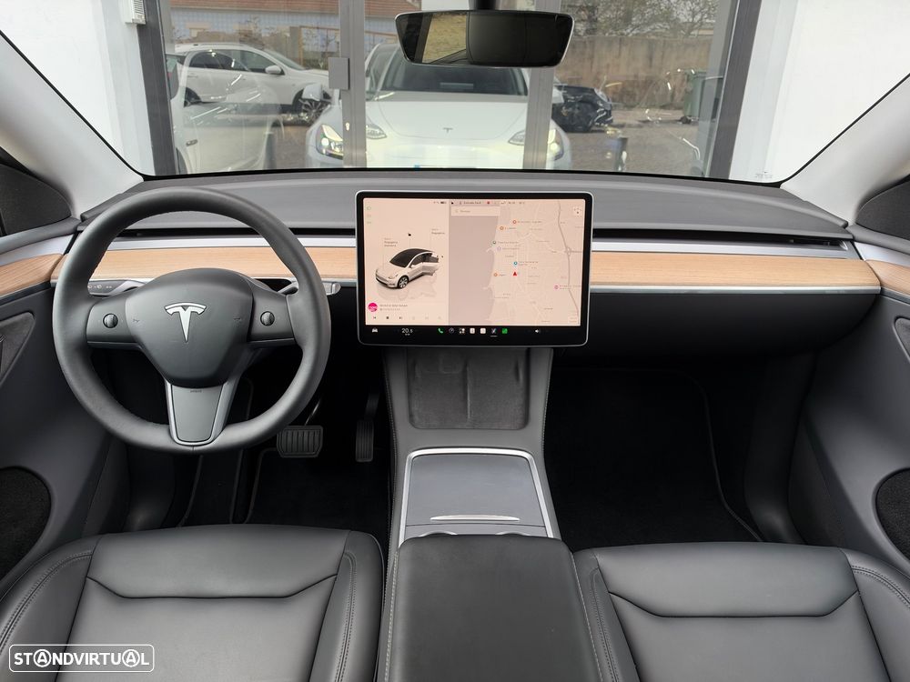 Tesla Model Y Long Range Dual Motor AWD - 15