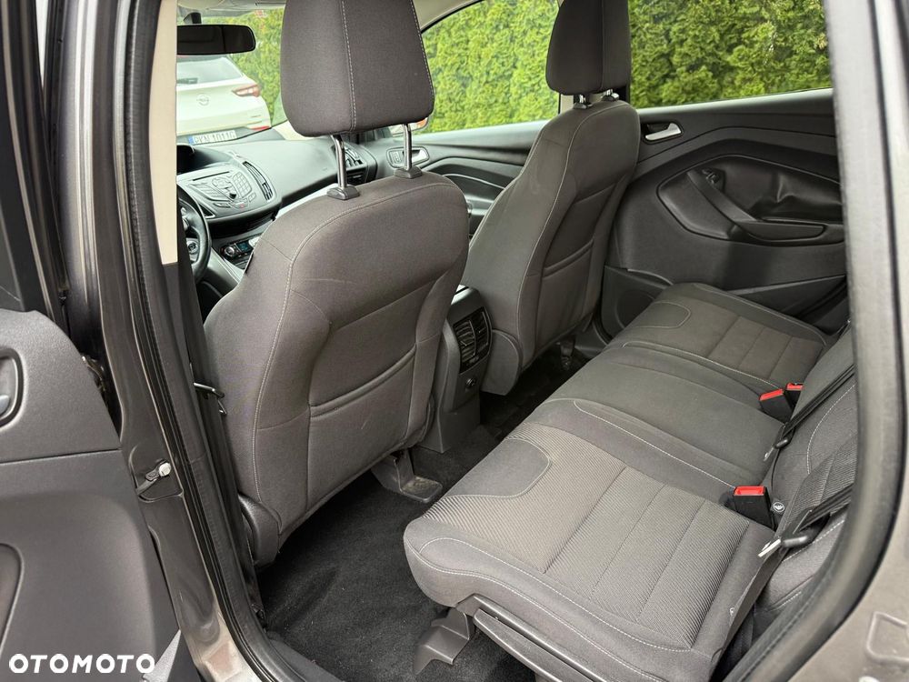 Ford Kuga - 22