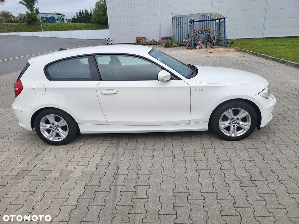 BMW Seria 1 116d - 5
