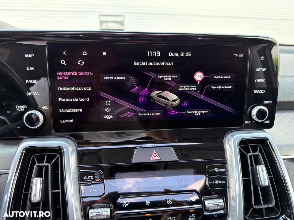 Kia Sorento 1.6 T-GDI HEV 6AT 4x2 7P Premium - 16