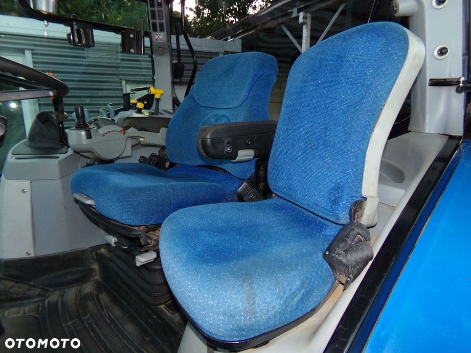 New Holland T 7040 - 11