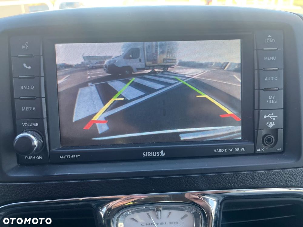 Chrysler Town & Country 3.6 Limited - 22