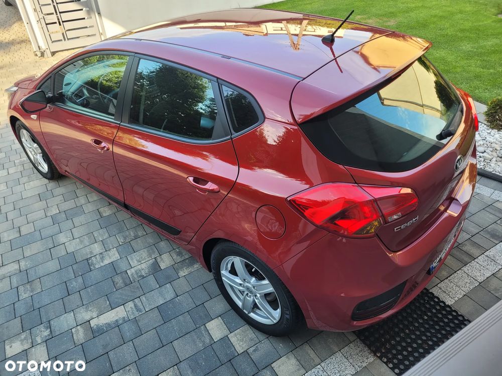 Kia Ceed 1.6 GDI Spirit - 4