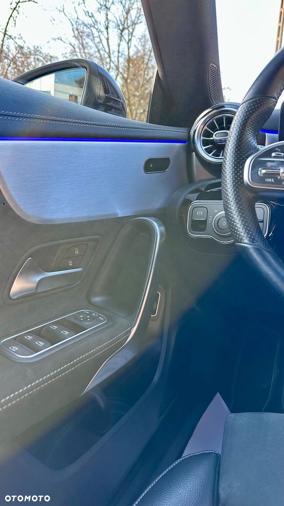 Mercedes-Benz CLA 180 7G-DCT Edition AMG Line - 27