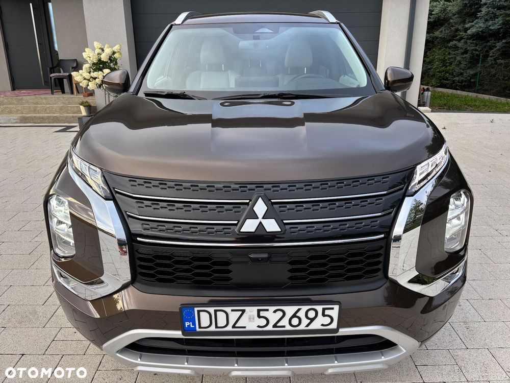 Mitsubishi Outlander - 12