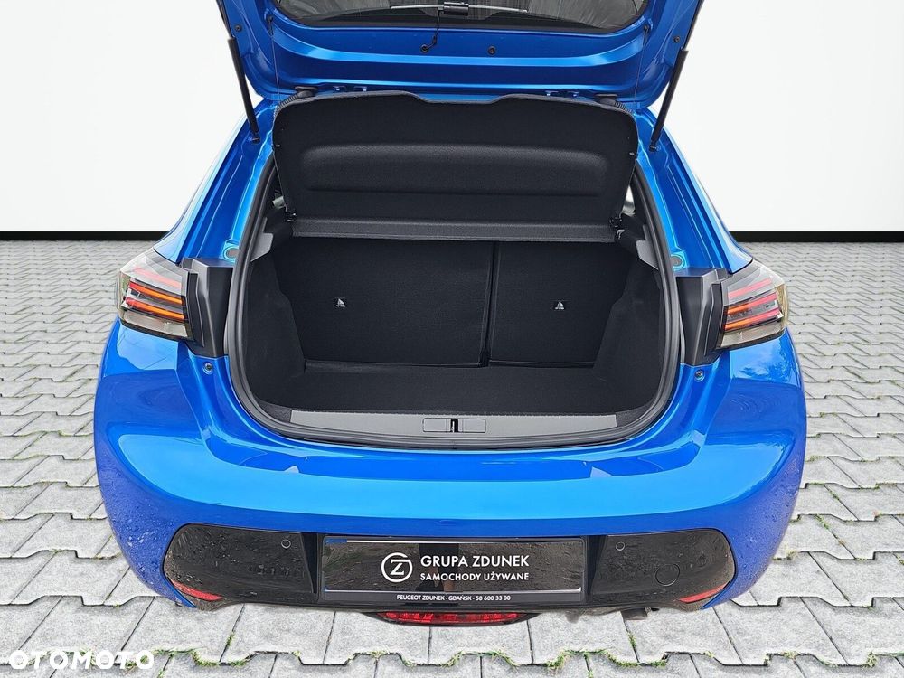 Peugeot 208 - 33