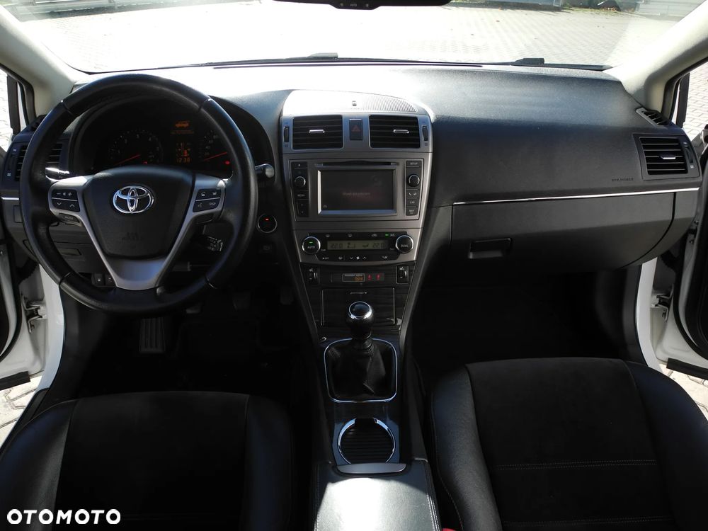 Toyota Avensis 2.0 D-4D Premium - 12