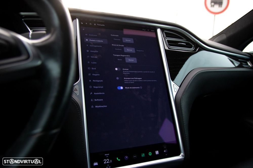 Tesla Model S 90D AWD - 17