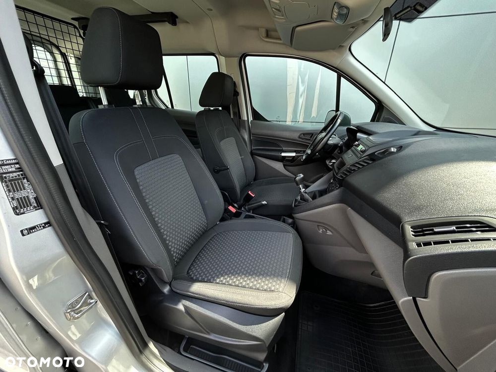 Ford Tourneo Connect - 17