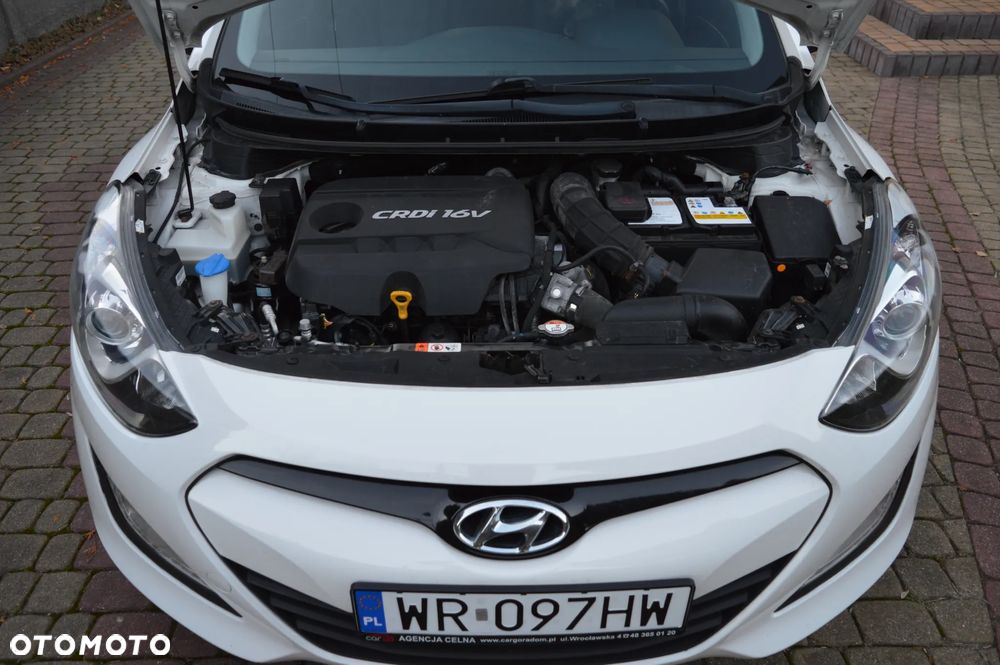 Hyundai i30 ver-1-6-crdi-bluedrive-classic - 12