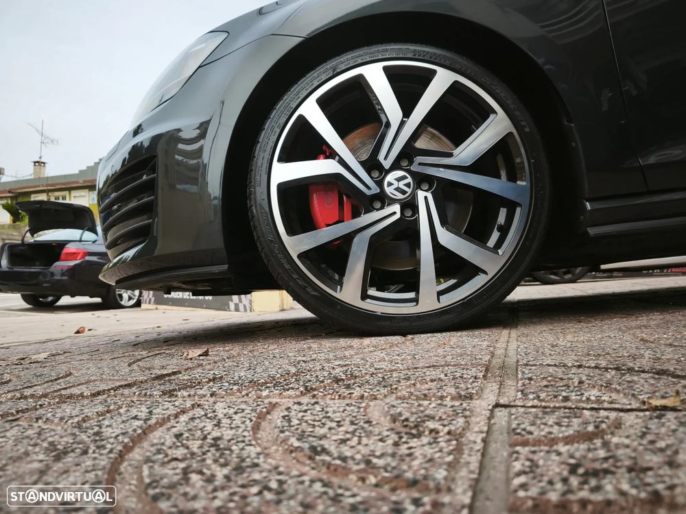 VW Golf GTI Performance BlueMotion - 14