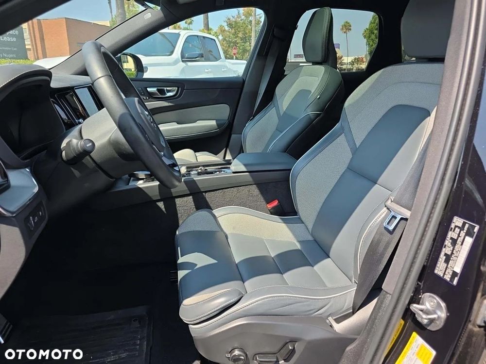 Volvo XC 60 T8 AWD Plug-In Hybrid R-Design