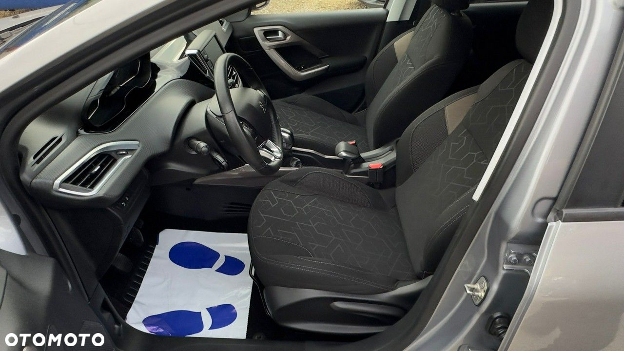 Peugeot 2008 1.2 Pure Tech Style - 23