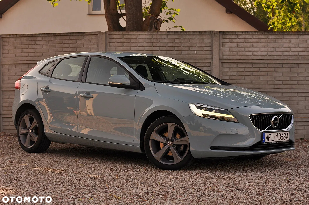 Volvo V40 D2 Momentum - 12