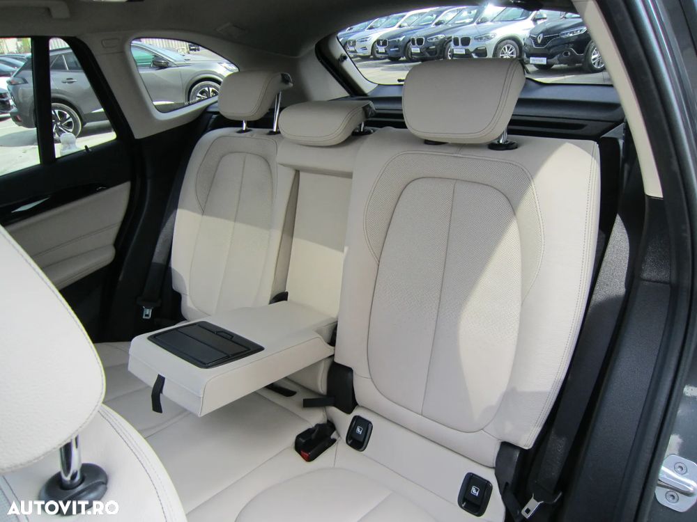 BMW X1 xDrive20i Aut. xLine - 9