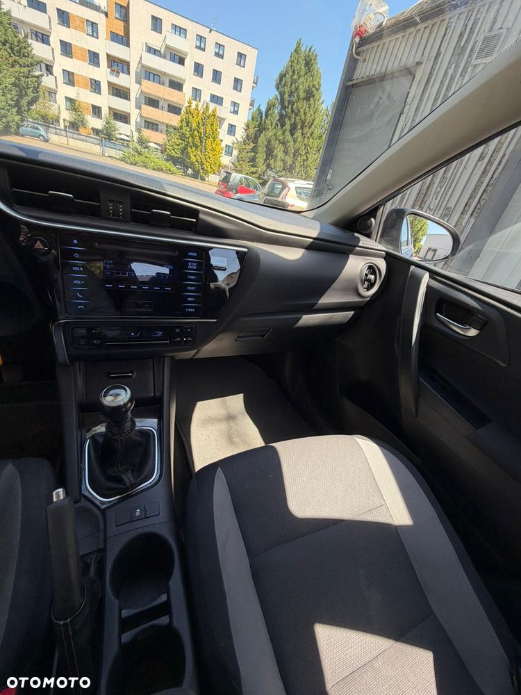Toyota Auris 1.6 Active - 16